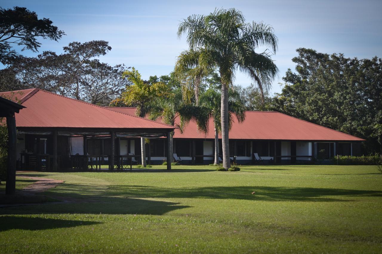 Aguape Lodge Colonia Carlos Pellegrini  Eksteriør billede